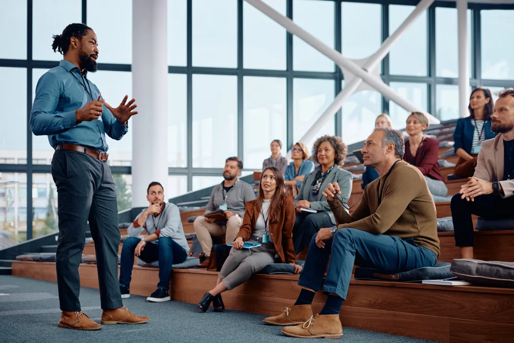 Entrepreneurs pitching at INCORME
