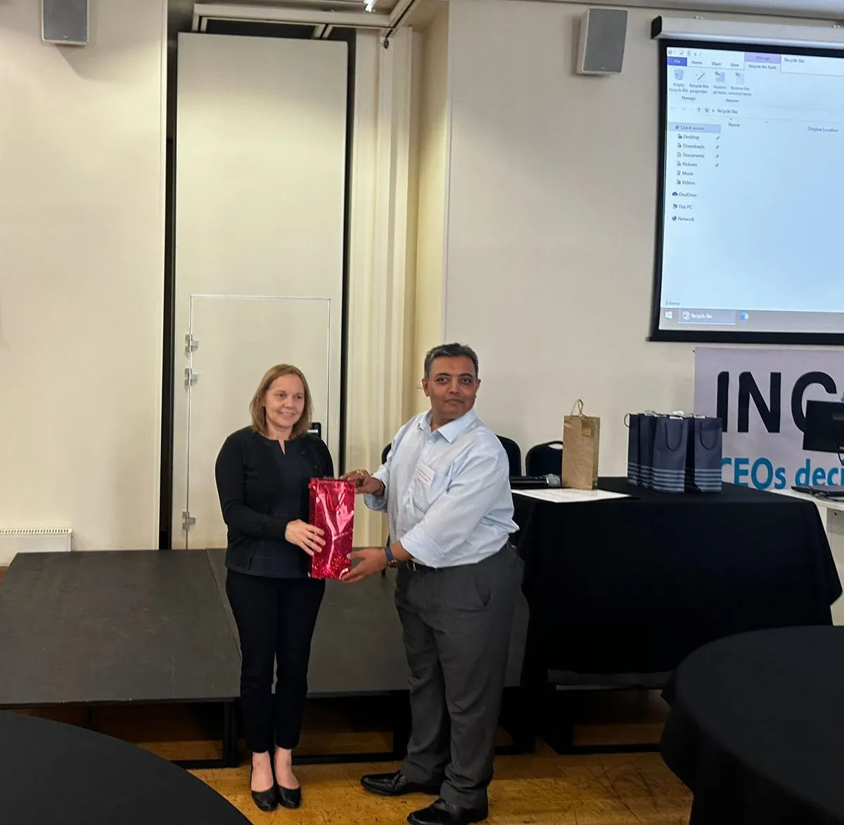 Prize ceremony at INCORME
